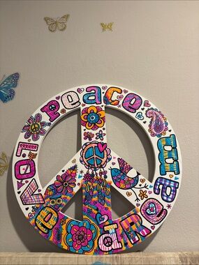 Hand-Painted Peace Sign Wall Art in Multicolor - Unbranded